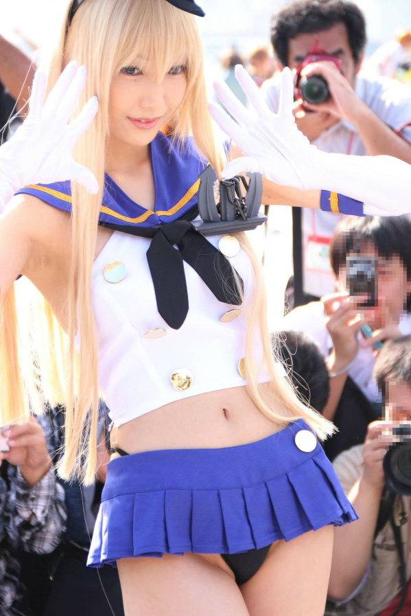  露出　コスプレイヤー　盗撮 画像】変態コスプレイヤーさん、群がる陰キャに性器を見せつけてしまう・・・ - エロ画像ちゃぼらんぷエロ画像ちゃぼらんぷ