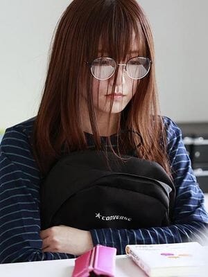 【画像】 本物の ”オタク女子” が脱いだ結果 ⇒ エ□すぎると話題にｗｗｗ