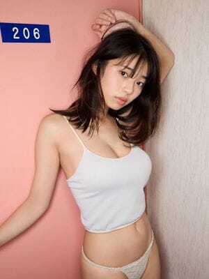 美女_巨乳下着姿素人エロ画像