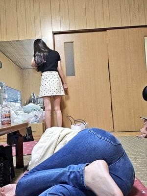 【画像あり】 デリ嬢の待機部屋が流出してしまう…